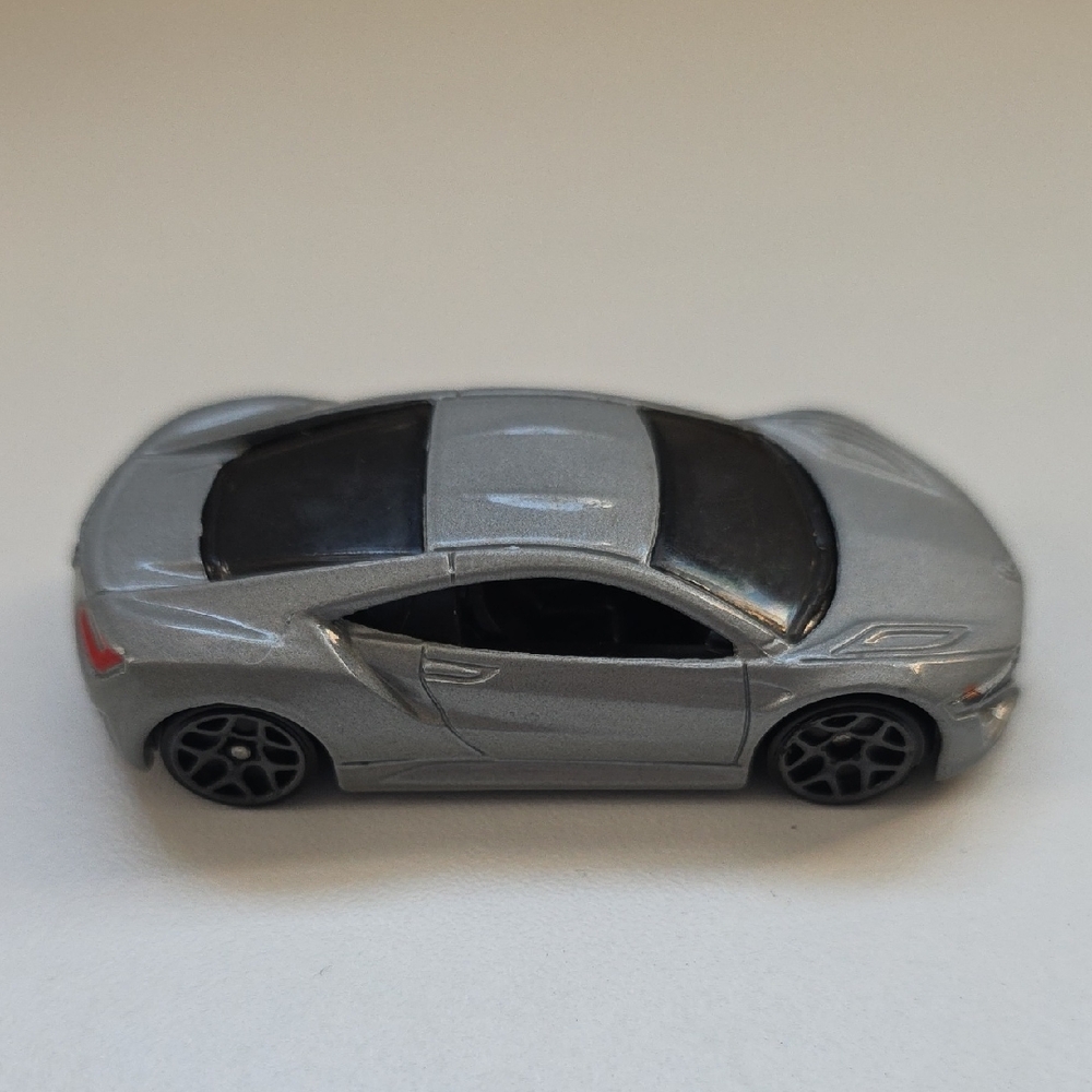 🏁 Hot Wheels 2017 Acura NSX Grey